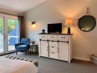 Smuggler's Cove Inn - Boothbay - 9
