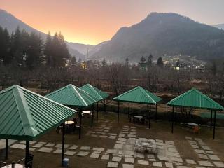 Hotel Celebriti Inn by London vista Hotels - Old Manali - 1