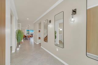 Elegant Windsor Cay Home: Cozy Beds, Full Kitchen, Pool & Game Room! - 2