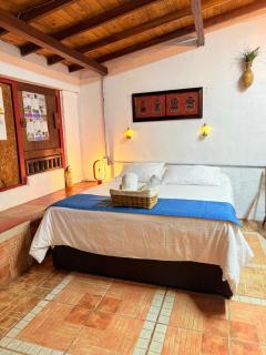 Cabaña & glamping para grupos de 4 a 6 personas, cerca al parque y con avistamiento de aves - Jardin - 3