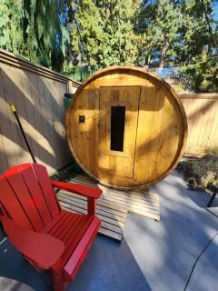 2BD Guest Suite Sleeps 6 Near Downtown & Beach - 8