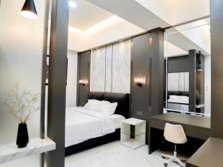 Family Room - Kasri - 6