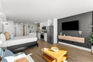 FANTASTIC FULLY RENOVATED Beach Front Condo - Incredible View - Top of the Gulf 523 - Panama City Beach - 1
