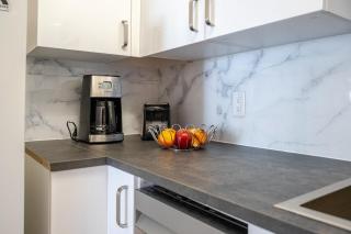 Studio Apartment with Pool in the Heart of MissionValley - San Diego - 1