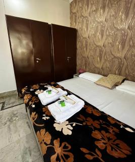 Veena Villa Luxury Suite Ayodhya - 2km from Ram Mandir - Ayodhya - 9