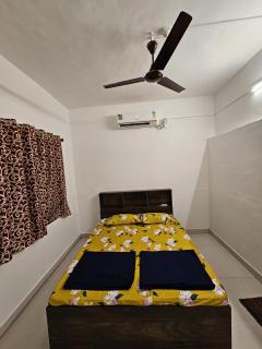 The Mango House - 7