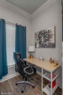 Modern Regional Art Gallery Home - Spacious & New! Tv in each room - Shreveport - 5
