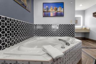 Express Inn & Suites Westwego - Westwego - 1