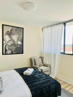 C&J Luxe Apartments - 5