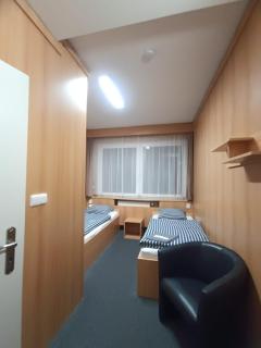 Hotel a ubytovna Zimní stadion Slaný - Slaný - 4
