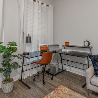 Luxe, Central, & Contemporary - A Modern Utopia! Tv in each room - Shreveport - 5