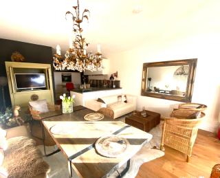 Charme & Comfort Citymaisonette Wohlfühloase mit Dachterrasse & Spa - 1