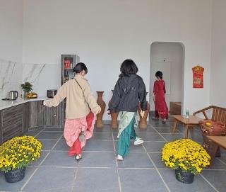 MiCHUM HOUSE - - 3