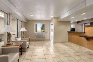 Super 8 by Wyndham Joliet I-55 N/Chicago - Joliet - 8