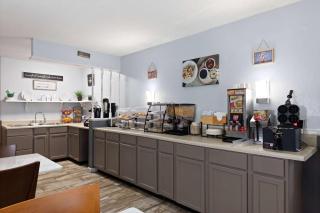 Travelodge by Wyndham Perry National Fairgrounds Area I-75 - 1