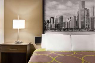 Super 8 by Wyndham Joliet I-55 N/Chicago - 2