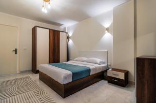 Luxury City Center One-Bedroom Suite by Peaks - Hurghada - 4