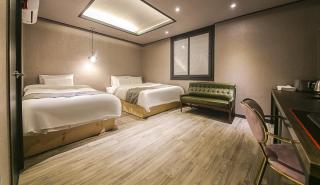 Hotel Parfe - Cheonan - 9
