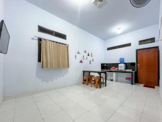 RedDoorz Syariah at Home Ampana Guest House Ampana Kota - Dondo - 7