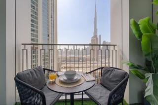 Amazing 2BR Home Burj Khalifa View Steps Walk to DubaiMall - 9