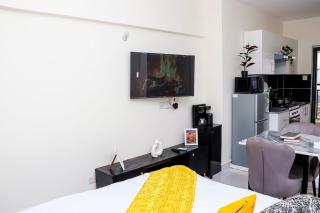 Modern Cozy Studio Apartment - Nairobi - 6