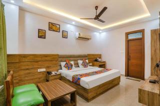 Hotel Crystal - Lucknow - 4