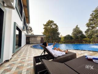 Wonderwood Corbett Resort -1min walk to River with Deep Jungle Trail - 1