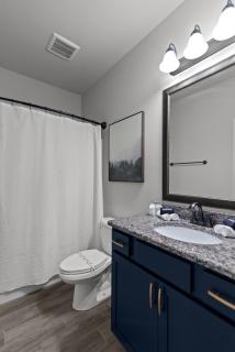 Aurora Haven - TV in each room - 6