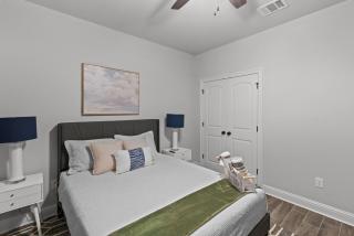 Aurora Haven - TV in each room - 4