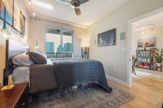 Your Urban Oasis in the Heart of Little Italy - San Diego - 6
