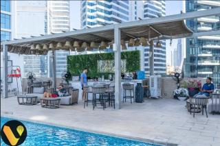 Vogue DAMAC Maison Prive 27th Floor with Balcony & Pool with Canal View Prime Business Bay Location, Steps from Downtown & Burj Khalifa - 3