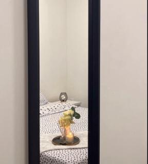 Luxe Central Living Apartment - 6