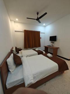 Hotel New Ganga - Guwahati - 3