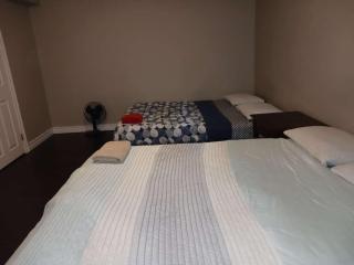 Kitchener -WLU BNB-Minutes To University of Waterloo, Conestoga College,Buses,Airport - 1
