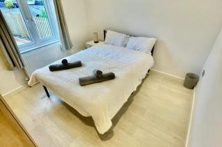 3 Bed Flat - Sleeps 6 - Parking - Wifi - 1