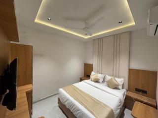 Hotel Pulse Town - Ahmedabad - 3