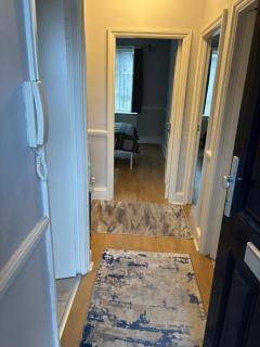 Bright 2 Bedroom Flat Close to City Centre - Londra - 9
