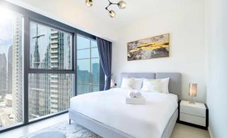 Vogue 30th Floor Skyline View with Balcony Near to Burj Khailfa and Dubai Mall, ACT One by Emaar, Downtown Dubai, Sheikh Mohammed bin Rashid Boulevard - 6