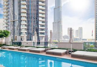 Vogue 30th Floor Skyline View with Balcony Near to Burj Khailfa and Dubai Mall, ACT One by Emaar, Downtown Dubai, Sheikh Mohammed bin Rashid Boulevard - 0