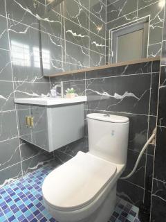 Bukit Indah Karaoke Corner 5parking Muji 4-10pax - Johor Bahru - 5