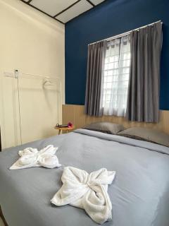 Bukit Indah Karaoke Corner 5parking Muji 4-10pax - Johor Bahru - 3
