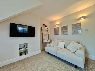 Stunning Property with Garden and Parking - 8