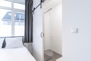 Minimalist-bed And Coffee Near 013 With Kitchen - Tilburgo - 2