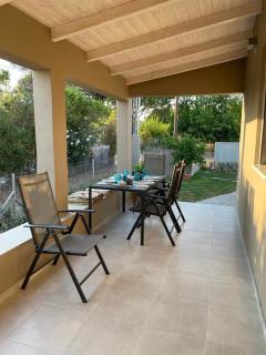 Beachfront Family Home - Levendokhórion - 7