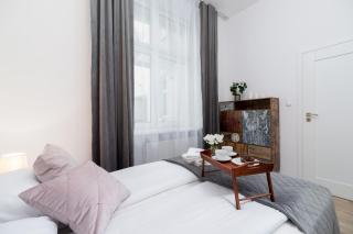 Nowoczesny Apartament w Centrum Krakowa by Noclegi Renters - Krakow - 1