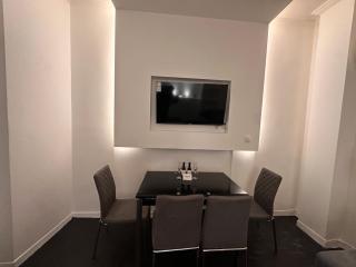 Gazi Square Apartment - Athens - 9