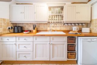 Swift Host - 2 Bedrooms - Period Cottage - Garden - Village Location - Dog Friendly - 5