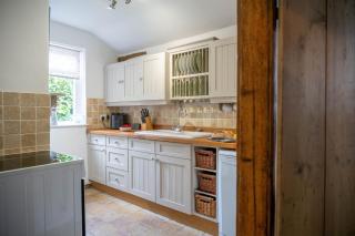 Swift Host - 2 Bedrooms - Period Cottage - Garden - Village Location - Dog Friendly - 1