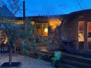 Loch Lomond Hideaways- Luxury Cabins with Jacuzzis - 3