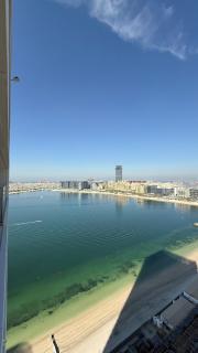 Seaside Elegance 1BR at Emaar Beachfront - 6